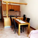 Διαμέρισμα Seafront Family - Sunny Rab Island *