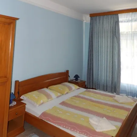 Seafront Family - Sunny Rab Island Daire *