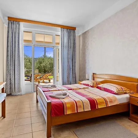Seafront Family - Sunny Rab Island Daire *
