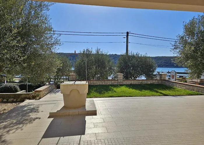 Appartamento Seafront Family - Sunny Rab Island Rab Town